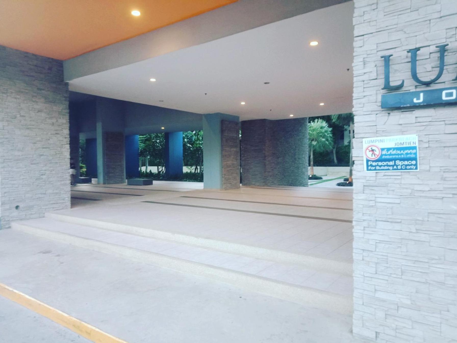 Pangsapuri 2 ห้องนอน 2 ห้องน้ำ Seaview ชั้น18 Pantai Jomtien